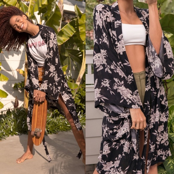 🎉SALE Spiritual Gangster Floral Maya Kimono - Picture 3 of 7